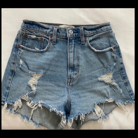 Abercrombie Curve Love High Rise Mom Shorts - Picture 2 of 4